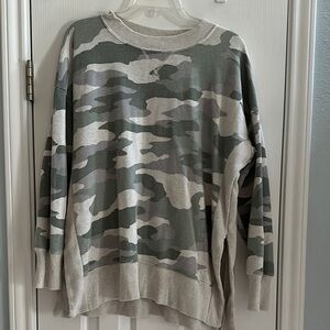 Aerie Camo Crewneck Oversized Ribbed  Sweatshirt Olive Green Beige Women’s M